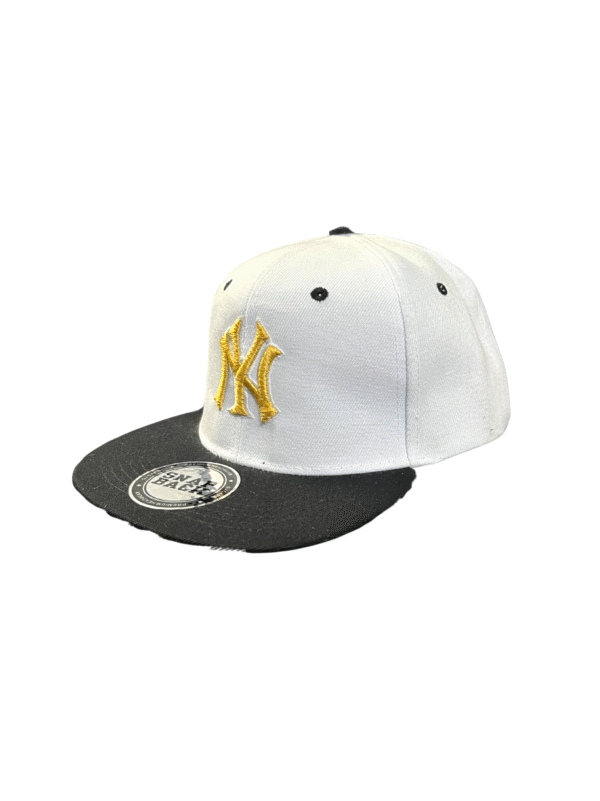BG08-GORRA RECTA NY-BROCHE AJUSTABLE-COLOR BLANCA