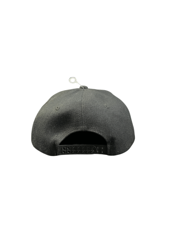 BG09-GORRA RECTA JORDAN-BROCHE AJUSTABLE-COLOR NEGRA