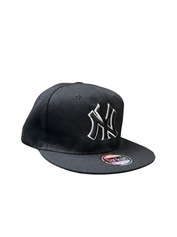 BG24-GORRA DE N.Y-SNAPBACK-BROCHE AJUSTABLE-COLOR NEGRO-STREETWEAR