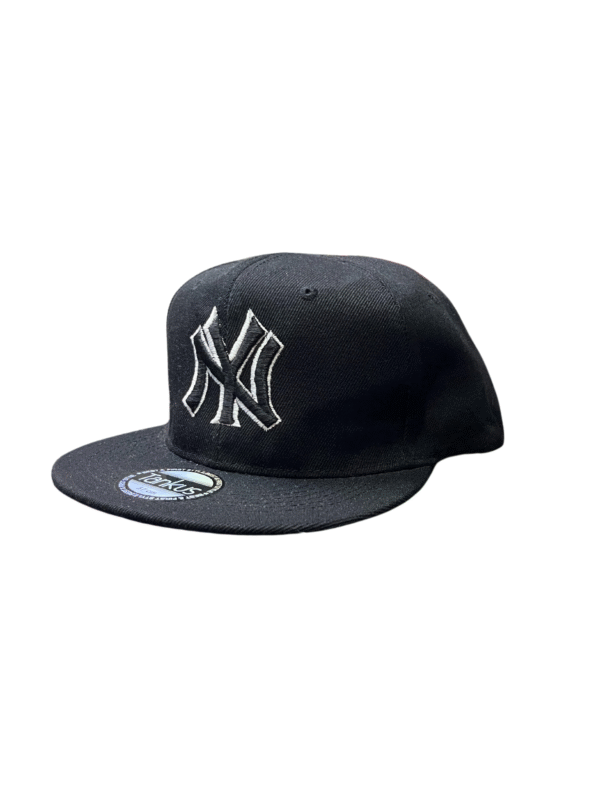 BG24-GORRA DE N.Y-SNAPBACK-BROCHE AJUSTABLE-COLOR NEGRO-STREETWEAR