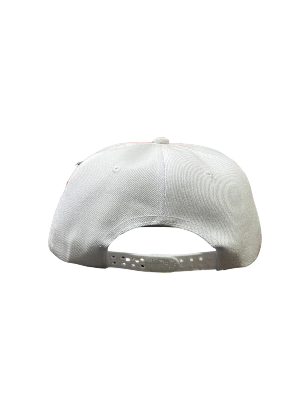 BG25-GORRA DE N.Y-SNAPBACK-BROCHE AJUSTABLE-COLOR BLANCO-STREETWEAR