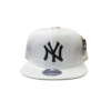 BG25-GORRA DE N.Y-SNAPBACK-BROCHE AJUSTABLE-COLOR BLANCO-STREETWEAR