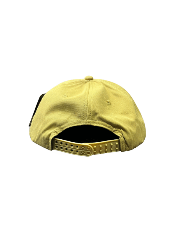 CGP03-GORRA DE LA CHA-PIZZA-SNAPBACK-BROCHE AJUSTABLE-COLOR MOSTAZA-STREETWEAR