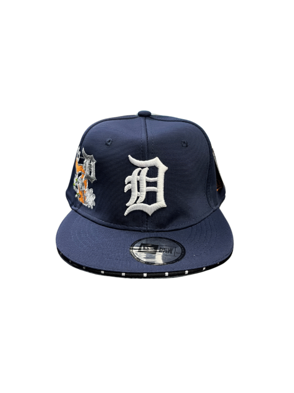 AH002-GORRA DE L.A-SNAPBACK-BROCHE AJUSTABLE-COLOR AZUL MARINO-STREETWEAR